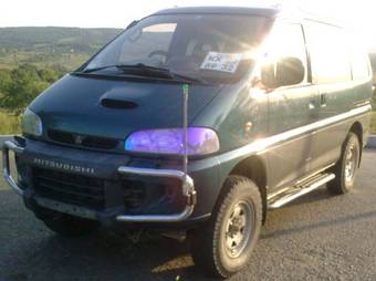 1997 Mitsubishi Delica Pictures