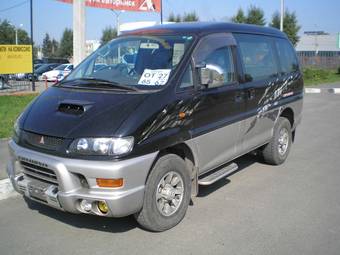 1997 Mitsubishi Delica Pictures