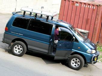 1997 Mitsubishi Delica Pictures