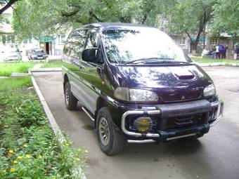 1997 Mitsubishi Delica Pictures