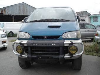 1997 Mitsubishi Delica Pictures