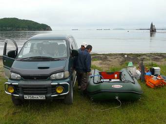 1997 Mitsubishi Delica Pictures