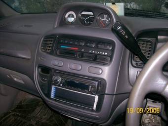 1997 Mitsubishi Delica Photos