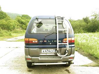 1997 Mitsubishi Delica Photos