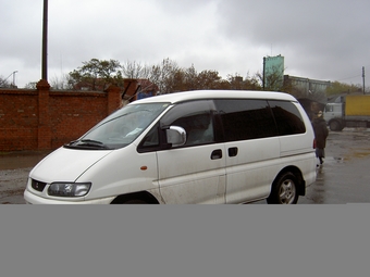1998 Mitsubishi Delica