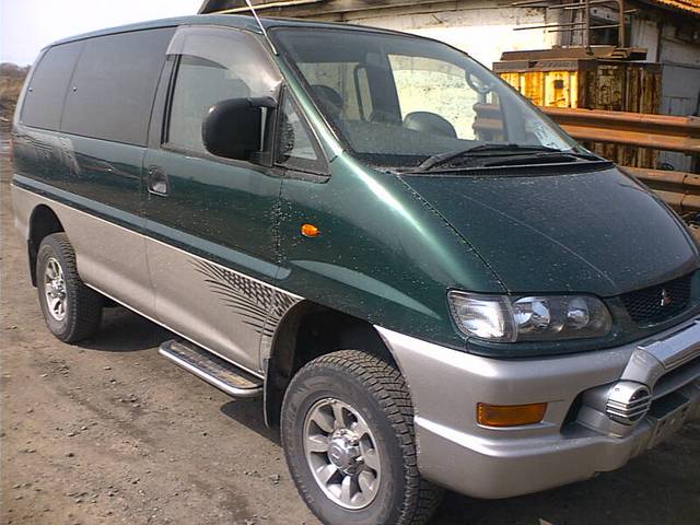 1998 Mitsubishi Delica