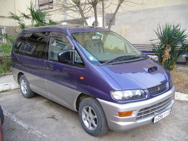 1998 Mitsubishi Delica