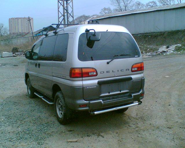 1998 Mitsubishi Delica