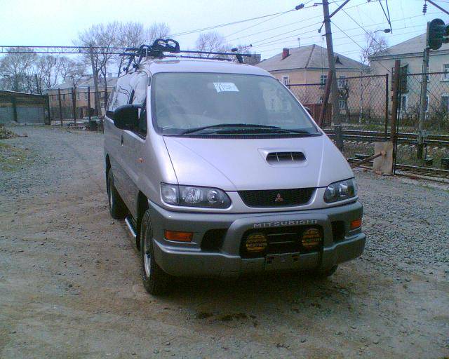 1998 Mitsubishi Delica