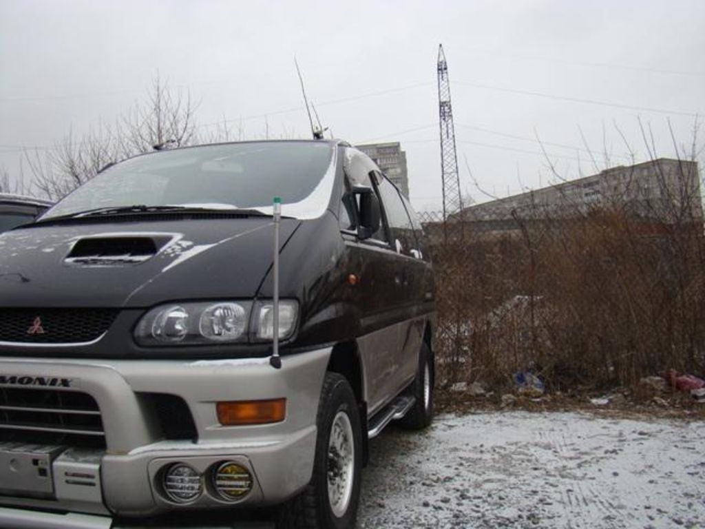 1998 Mitsubishi Delica