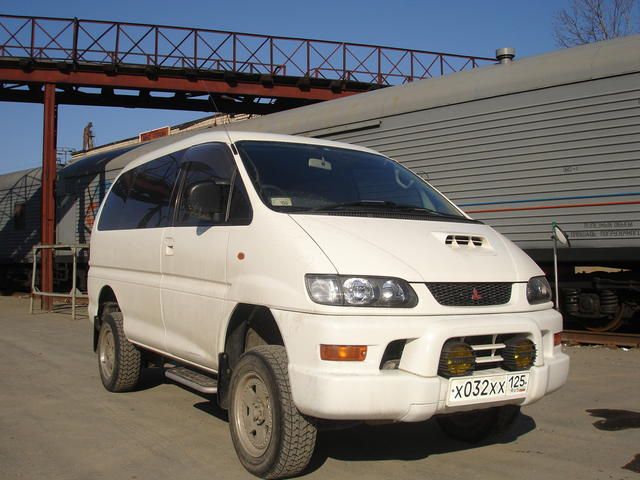 1998 Mitsubishi Delica