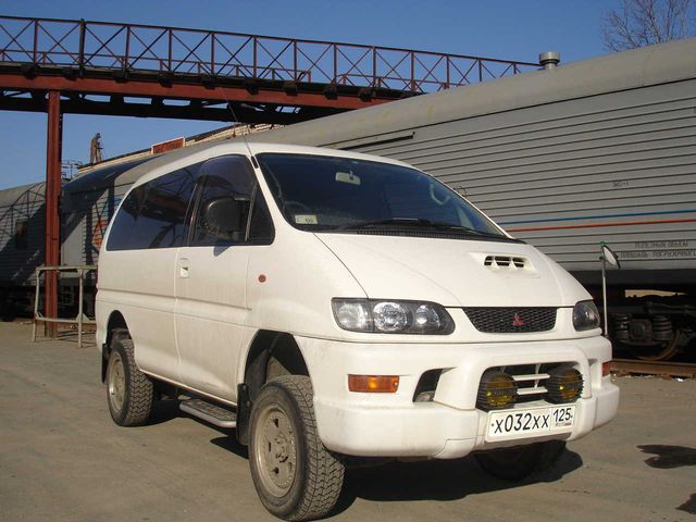 1998 Mitsubishi Delica