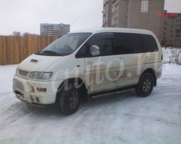 1998 Mitsubishi Delica