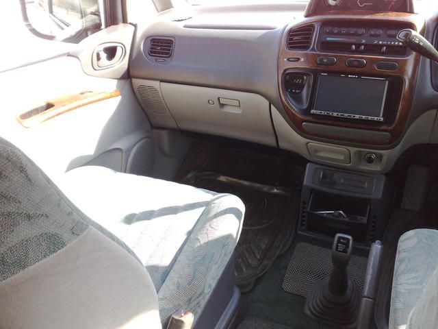 1998 Mitsubishi Delica