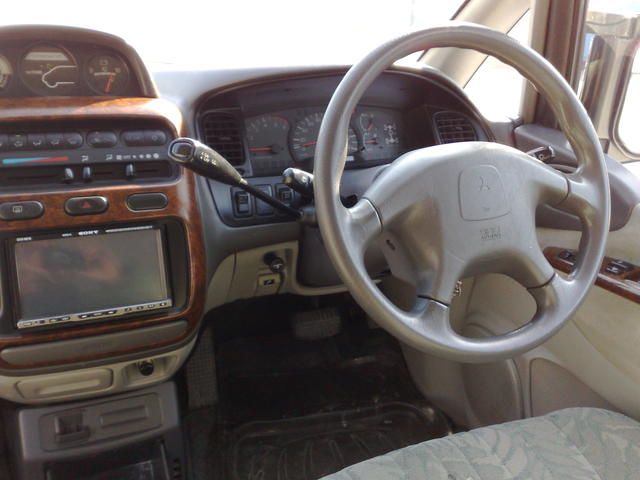 1998 Mitsubishi Delica