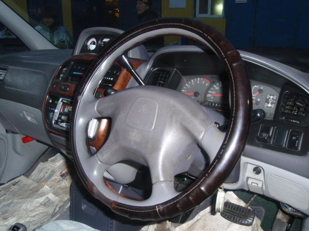 1998 Mitsubishi Delica