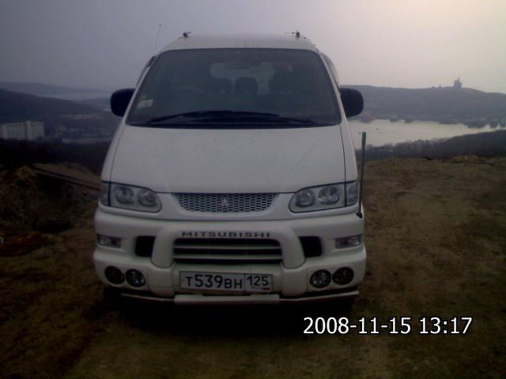 1998 Mitsubishi Delica