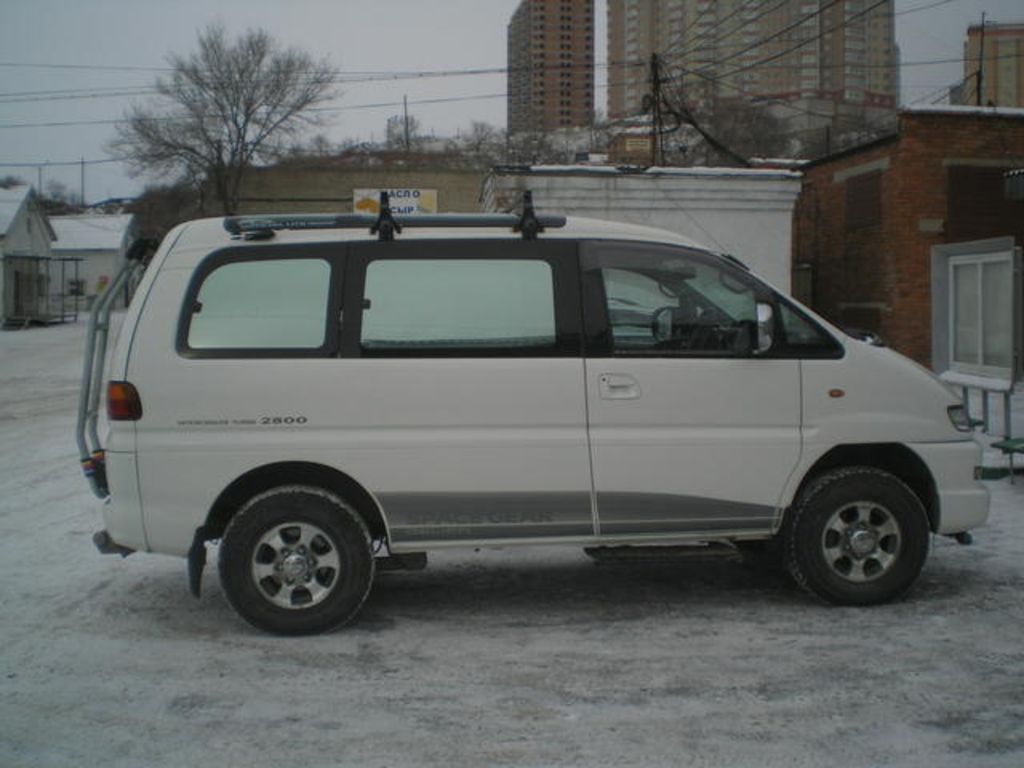 1998 Mitsubishi Delica