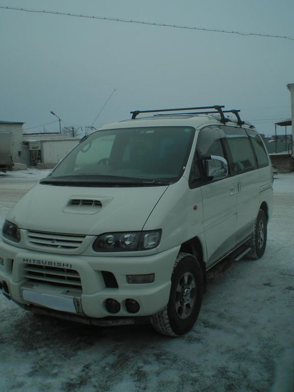 1998 Mitsubishi Delica