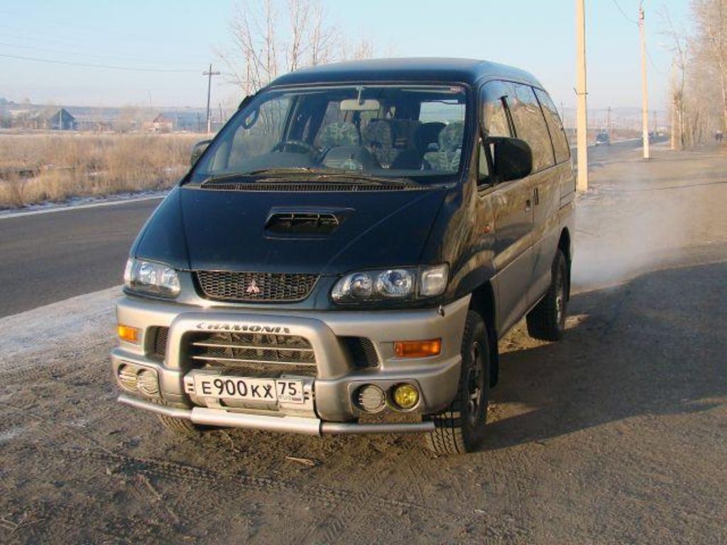 1998 Mitsubishi Delica
