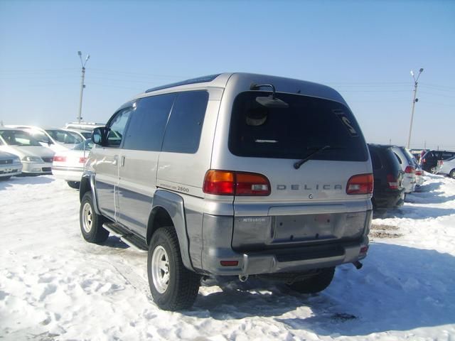 1998 Mitsubishi Delica
