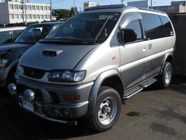 1998 Mitsubishi Delica