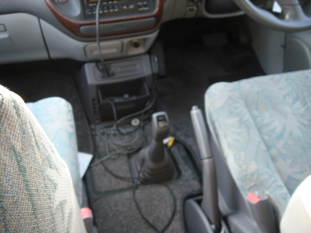 1998 Mitsubishi Delica Pictures