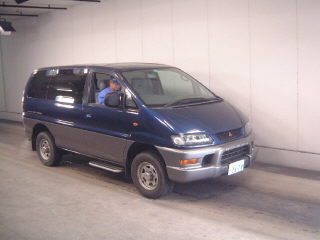 1998 Mitsubishi Delica Photos