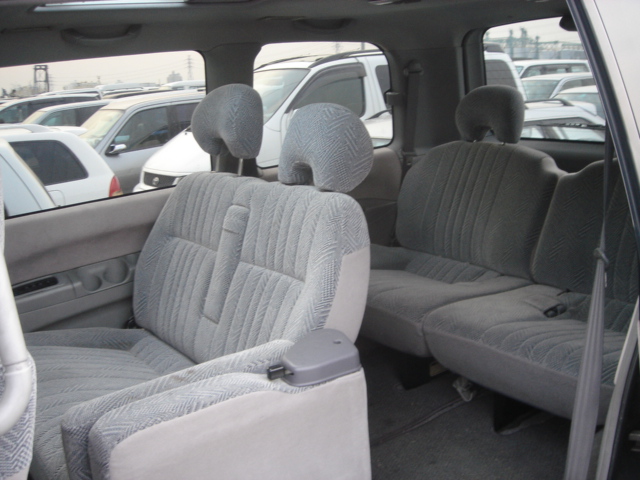 1998 Mitsubishi Delica Photos
