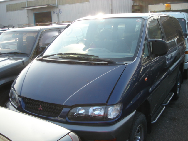 1998 Mitsubishi Delica Pics
