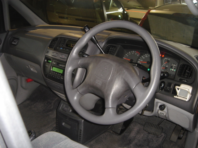 1998 Mitsubishi Delica Pictures