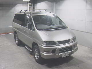 1998 Mitsubishi Delica Photos