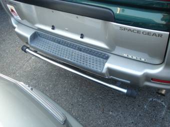 1998 Mitsubishi Delica Pictures