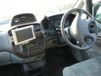 1998 Mitsubishi Delica Pictures