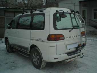 1998 Mitsubishi Delica Pictures