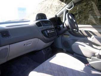 1998 Mitsubishi Delica Pictures