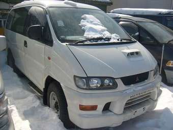1998 Mitsubishi Delica Pictures