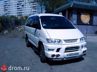 1998 Mitsubishi Delica Pictures