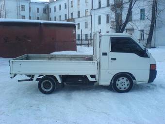 1998 Mitsubishi Delica Photos