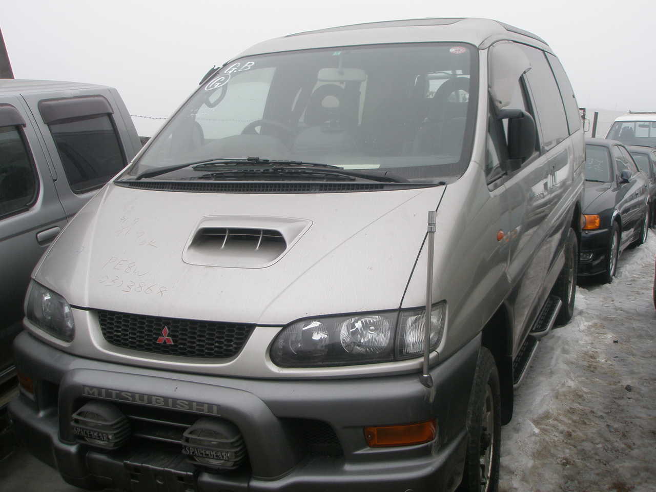 1998 Mitsubishi Delica
