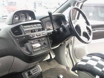 1998 Mitsubishi Delica Pictures