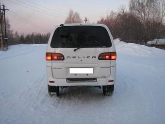 1998 Mitsubishi Delica Pictures