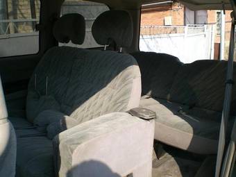 1998 Mitsubishi Delica Pictures