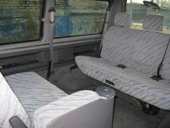 1998 Mitsubishi Delica Pictures