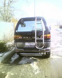 1998 Mitsubishi Delica Pictures