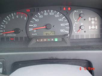 1998 Mitsubishi Delica Photos