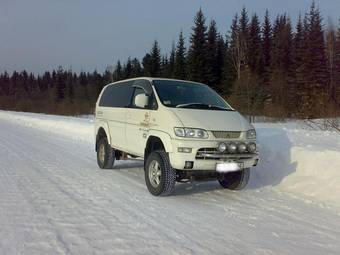 1998 Mitsubishi Delica