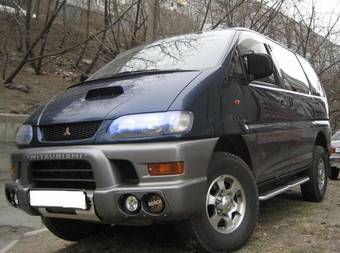 1998 Mitsubishi Delica Pictures