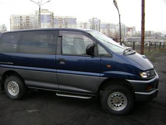 1998 Mitsubishi Delica Images