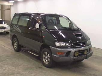 1998 Mitsubishi Delica Photos